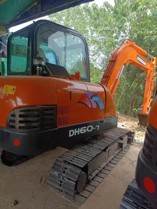 Mini pelleteuse d'occasion doosan DH60-7 à prix compétitif prête à être expédiée - Product Image 2