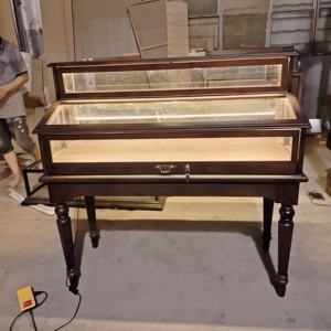 Meubles de salle d'exposition de bijoux de style rétro en bois vitrines en verre pour bijoux et vitrines de <span class=keywords><strong>pierres</strong></span> précieuses - Product Image 3