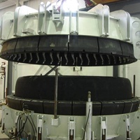 Machine de vulcanisation OTR