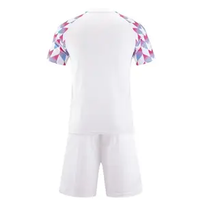 ערכות כדורגל בהתאמה אישית בעיצוב פופולרי סט חולצות כדורגל OEM התאמה אישית של בגדי כדורגל ריקים