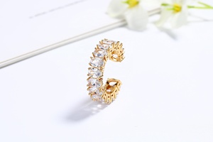 เครื่องประดับทองชุบ 18K แบบลามิเนต บิสูทีเรียส เอชดี จิวเวลรี่ ขายส่ง เครื่องประดับแฟชั่น แหวนทองเหลืองชุบทองคำขาว ประดับเพชร CZ สีขาว สำหรับผู้หญิง - Product Image 2