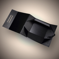 Boîte cadeau rigide en carton avec logo personnalisé en feuille d'or, fermeture magnétique, emballage rigide pliable pour chaussures et vêtements haut de gamme
