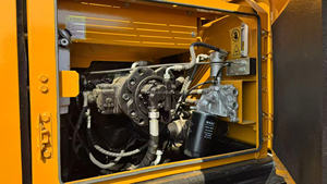 Excavatrice sur chenilles SANY215H modèle 2022 de 21 tonnes, d'occasion, pour travaux de construction lourde et aménagement paysager, avec pompe Isuzu PLC et roulement - Product Image 5