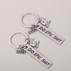 Llavero de Graduación <span class=keywords><strong>2024</strong></span> al por Mayor, Llavero con la Frase 'DO <span class=keywords><strong>EPIC</strong></span> SHIT', Regalo de Graduación <span class=keywords><strong>2024</strong></span> para Él y Ella, Llaveros de Metal con Letra Grabada - Product Image 2