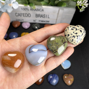 Prix de gros - Pierres naturelles de guérison spirituelle Feng Shui - Cœur en cristal de quartz - Pour cadeau - Product Image 4