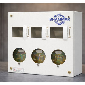 Boîtier de distribution industriel en métal à 3 prises + disjoncteur TPN 30/3 A, OMDMS KK57, fournisseur en gros d'Inde - Product Image 3