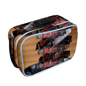 Borsa portaoggetti antiodore personalizzata con stampa integrale, rivestita in carbonio attivo, per tabacco ed erbe, con lucchetto a combinazione - Product Image 2