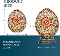 Lampe de table marocaine turque de Marrakech avec lampe en verre teinté en mosaïque faite à la main avec base en bronze de lampe vintage de style Tiffany