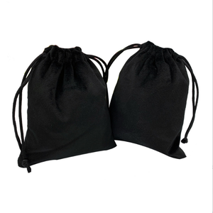 Pochette cadeau en velours avec cordon de serrage, logo personnalisé imprimé, élégante, pour bijoux, accessoires et cadeaux - Product Image 5