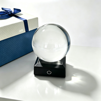 Petite quantité minimale de commande, sphère en cristal transparent K9 avec base lumineuse tactile LED, boîte cadeau, gravure laser 3D personnalisée, boule de cristal pour la revente, souvenir