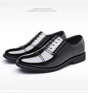 Chaussures pour hommes 2026 Nouveauté Tige en PU Respirantes à lacets Talon plat Coupe basse Semelle souple Ultra-confortables Décontractées Tendance - Product Image 1