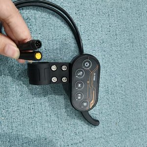 Accélérateur à doigt en plastique LIVIAE 52V 60V 72V pour trottinette électrique avec bouton d'assistance pour M5 R7 R8 G14 - Product Image 4