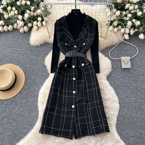 Ensemble robe sans manches à motif quadrillé et pull tricoté à col montant pour femme, idéal pour l'automne - Product Image 4