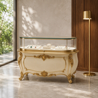 Vitrine à bijoux classique GZowin, accents parfaits pour les bijouteries haut de gamme, texture luxueuse, diamants, pierres précieuses colorées
