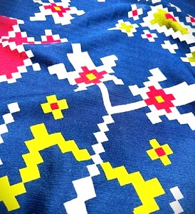 ผ้าพิมพ์ดิจิทัลชิโนนคุณภาพเยี่ยม น้ำหนักเบา ผลิตตามสั่ง พร้อมงานปัก สำหรับตัดเย็บเสื้อผ้าและชุดเดรส - Product Image 2