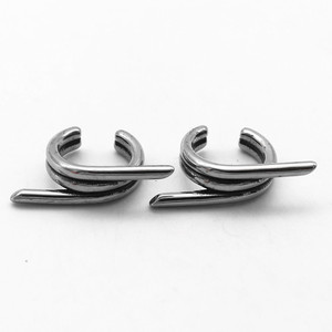 Yunnique – boucles d'oreilles minimalistes en acier titane, design géométrique, bijoux unisexes à la mode, sans perçage, pour hommes et femmes - Product Image 1