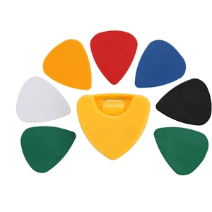 Kit di Accessori per Chitarra: Accordatore, Capotasto, <span class=keywords><strong>Portaplettri</strong></span> con 7 Plettri - Product Image 3