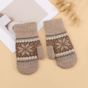 Mitaines d'hiver chaudes pour enfants, tricotées, longueur poignet, décontractées, thermiques, avec fourrure de lapin, jacquard flocon de neige et logo personnalisé - Product Image 2