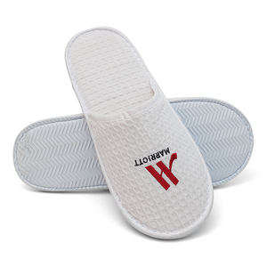 Pantuflas de Hotel de Lujo Tipo Waffle <span class=keywords><strong>MARRIOTT</strong></span> al por Mayor con Logotipo, Pantuflas Desechables para Hoteles de 5 Estrellas - Product Image 1