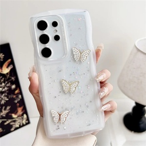 Funda Transparente con Estrellas y Mariposas Brillantes para Samsung Galaxy A56 A36 A26 A16 A06 A05 A15 A25 A55 5G, Cubierta de TPU Suave con Bordes Ondulados - Product Image 4