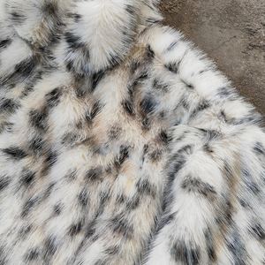 Giacca in Ecopelliccia Personalizzata OEM, Moda Streetwear, Cappotto a Maniche Lunghe per Uomo e Donna - Product Image 3