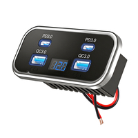 Prise de chargeur de voiture USB encastrable 12V 24V pour bus et camping-car avec double port USB-A 18W, double port USB-C 20W et affichage du voltmètre