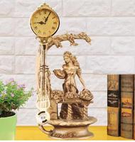 Horloge de table/étagère silencieuse à pendule oscillant, style européen, en bronze et résine, motif « Jeune Fille aux Fleurs », mouvement à quartz