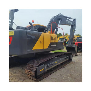 Excavadora de cadenas hidráulica usada Volvo EC 240 de 24 toneladas, de tamaño mediano, con motor original de alta eficiencia para trabajos de excavación. - Product Image 6
