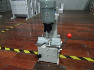 Máy Khoan Giấy Một Lỗ DK150B Chạy Điện - Product Image 5