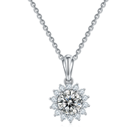 Pass GRA Certificat Boucles d'oreilles en argent sterling 925 Rond Brillant Coupe Moissanite Pendentif Femmes Collier Ensembles de bijoux