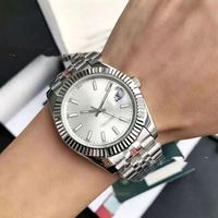 Montre de sport automatique mécanique de luxe en acier inoxydable OEM 39 mm avec logo personnalisé, date automatique, résistance à l'eau 30 bars