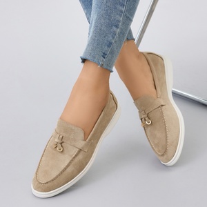 Mocassins de haute qualité pour femmes, style britannique décontracté, vintage, à boucle et à pompons, en cuir véritable, à enfiler - Product Image 3