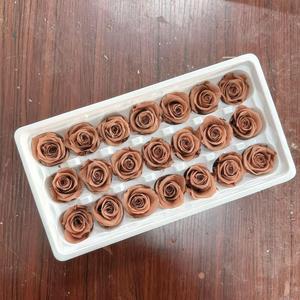 Lot de 21 roses éternelles réelles et préservées de haute qualité, élégantes, pour la Saint-Valentin et autres occasions - Product Image 2