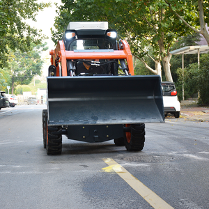 China <span class=keywords><strong>Mini</strong></span> Skid Stuur Lader Met Geïmporteerde Benzine Dieselmotor Hoge Kwaliteit Skid Loader Gratis Verzending - Product Image 6