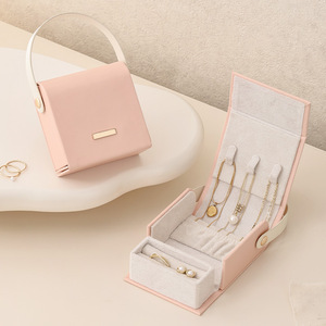 Nouvelle boîte à bijoux portable en velours personnalisée, de luxe, avec poignée, pour bagues et bracelets, emballage de rangement - Product Image 5
