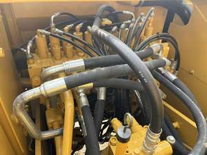 Excavatrice Caterpillar 320C d'occasion fiable de 20 tonnes avec moteur, boîte de vitesses et moteur puissants, construction solide, qualité éprouvée - Product Image 3