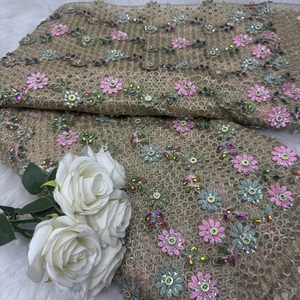 Nuevo en 2025: Tela de encaje de guipur de alta calidad con apliques de piedras y bordados para vestidos de novia de Dubái y Senegal - Product Image 3