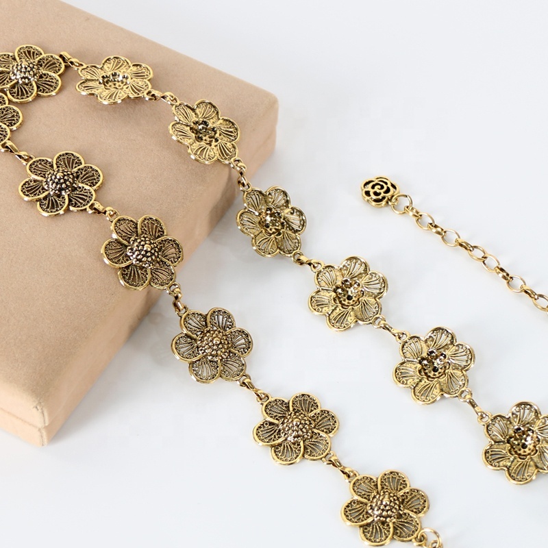 Vintage Hollow Metal Flower Decorative Belt Chain for Ladies display picture 1