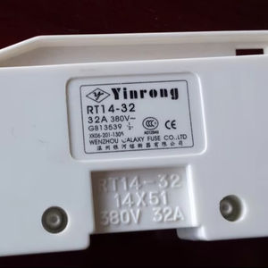 GALAXY RT14-32 690VDC 32A Base de fusible haute capacité de coupure pour armoire de <span class=keywords><strong>distribution</strong></span> électrique Base de fusible à montage sur rail DIN - Product Image 1