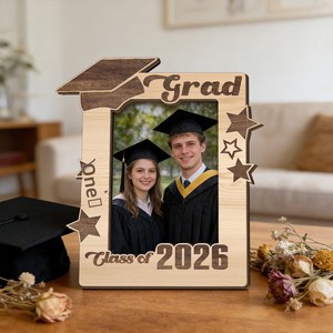 Cadre <span class=keywords><strong>photo</strong></span> carré en bois pour <span class=keywords><strong>la</strong></span> saison des diplômes 2026, gravure personnalisée, design chapeau <span class=keywords><strong>de</strong></span> bachelier, commémoratif créatif, pour l'exportation - Product Image 4