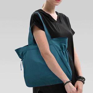 Sac de courses pliable robuste Superet, grand sac de shopping réutilisable à bandoulière avec logo personnalisé - Product Image 3