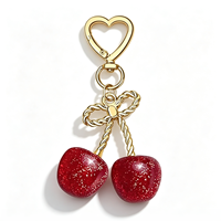 Porte-clés en alliage de zinc en forme de cerise noble avec crochet à ressort en forme de cœur, breloque de sac, pendentif pour femme, accessoire quotidien, cadeau