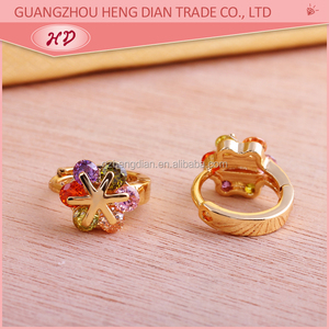 2018 de moda 18 K chapado en oro de latón diseño de la joyería de traje de oreja manguito aretes para mujer - Product Image 3