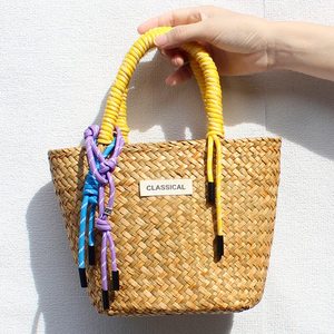 Bolso de mano de diseñador mini de moda 2026, tejido a mano, duradero, con decoración colgante de cuerda de nailon, tipo cesta de playa de paja - Product Image 3