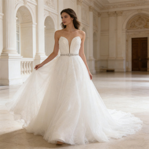 Abito da Sposa MQW01861 con Scollo a V, Linea ad A, Pizzo Glitterato, Colore Avorio, Elegante per Cerimonie Nuziali - Product Image 1