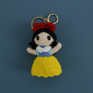 <span class=keywords><strong>Muñeca</strong></span> de <span class=keywords><strong>Princesa</strong></span> de Dibujos Animados Súper Linda Hecha a Mano con Llavero de Ganchillo de Hilo Dulce y Colgante Creativo Personalizado - Product Image 6
