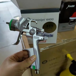 Pistola de pulverización de aire por gravedad Sata Minijet 4400 con boquilla de 1.3 mm para pintura de automóviles - Product Image 1