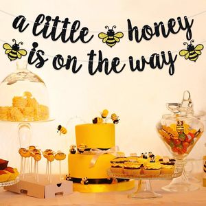 Striscione 'Un Poco di Miele è in Arrivo', Decorazioni Appese per Baby Shower a Tema Ape, Benvenuto Bimbo, Primo Compleanno del Bambino, Rivelazione del Sesso - Product Image 2