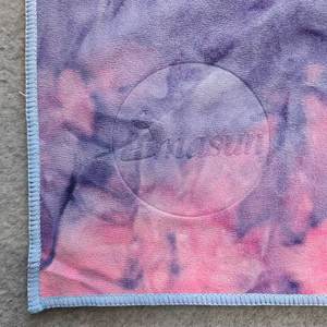 カスタムエンボス加工ロゴマイクロファイバーヨガタオルコーナーポケットタイ染めプリントホットヨガノンスリップマットドローストリング抗菌ニット - Product Image 5