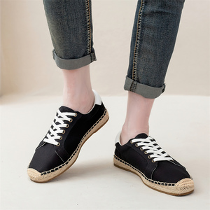 <span class=keywords><strong>Zapatillas</strong></span> de lona negras para hombre, con punta cerrada, <span class=keywords><strong>cordones</strong></span> blancos en contraste, suela trenzada, calzado informal de verano para exteriores. - Product Image 3